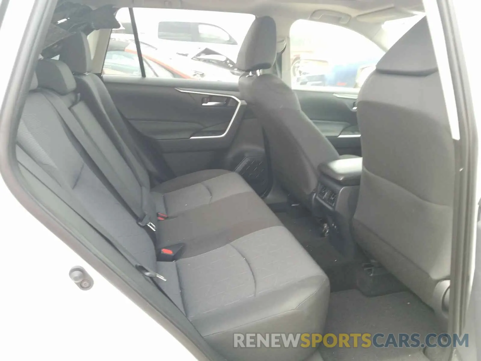6 Photograph of a damaged car JTMW1RFV7KD039145 TOYOTA RAV4 2019