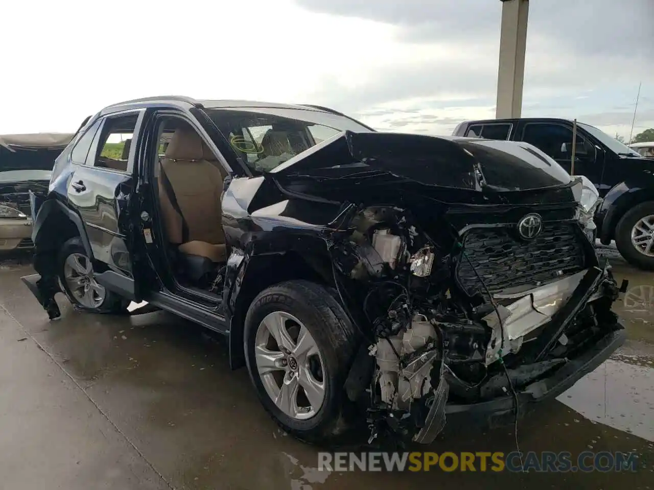 1 Photograph of a damaged car JTMW1RFV7KD508461 TOYOTA RAV4 2019