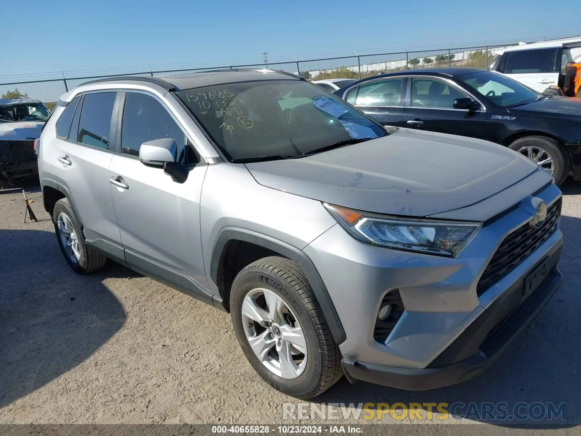 1 Photograph of a damaged car JTMW1RFV7KD509562 TOYOTA RAV4 2019