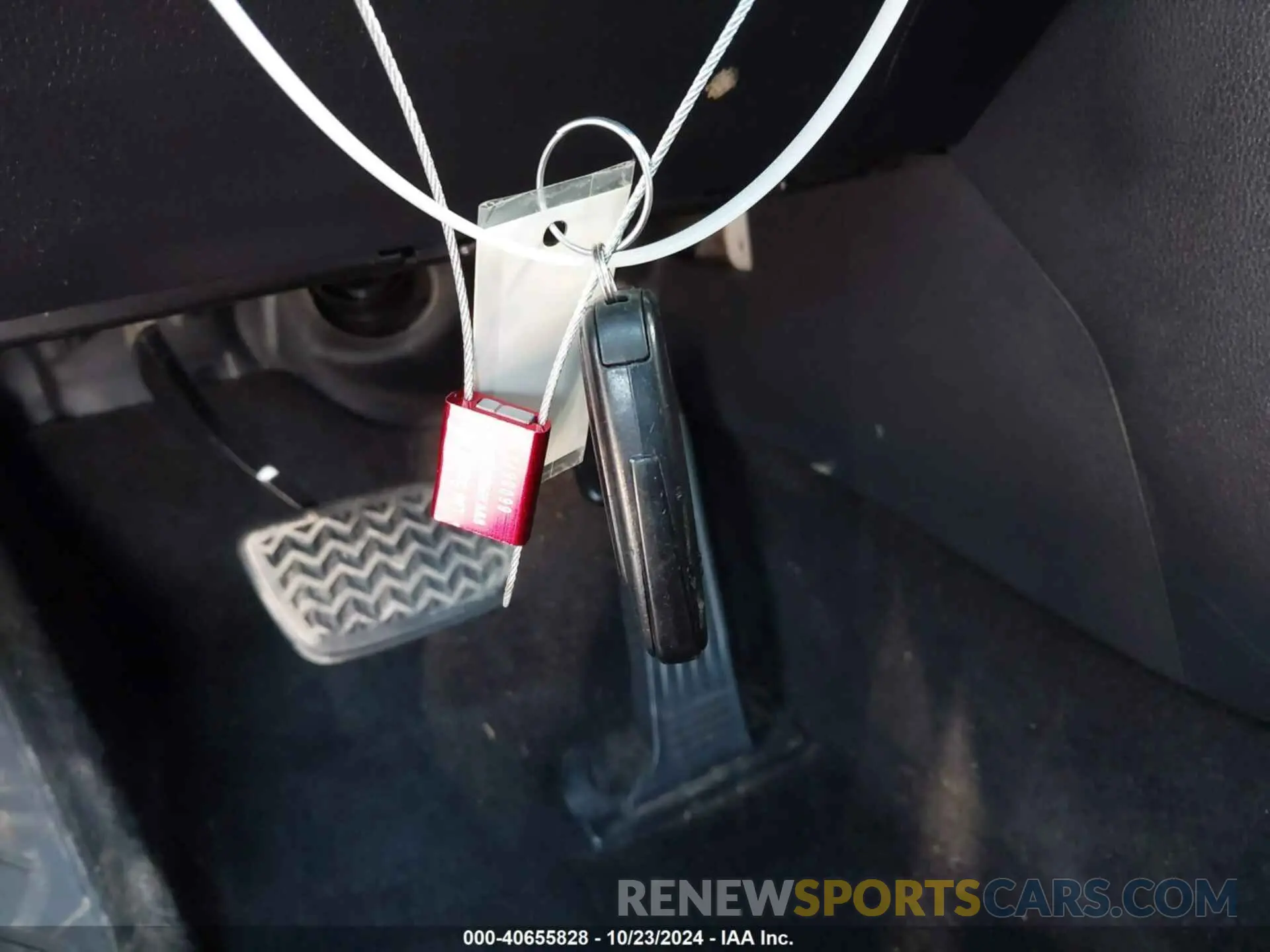 11 Photograph of a damaged car JTMW1RFV7KD509562 TOYOTA RAV4 2019