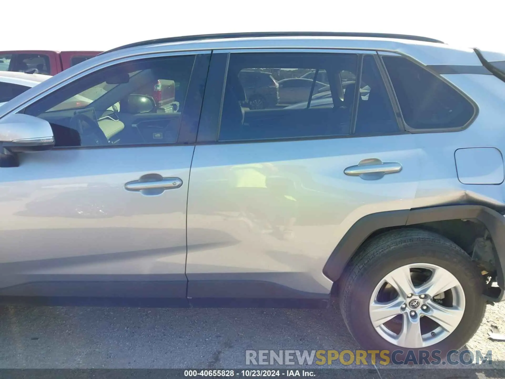 14 Photograph of a damaged car JTMW1RFV7KD509562 TOYOTA RAV4 2019