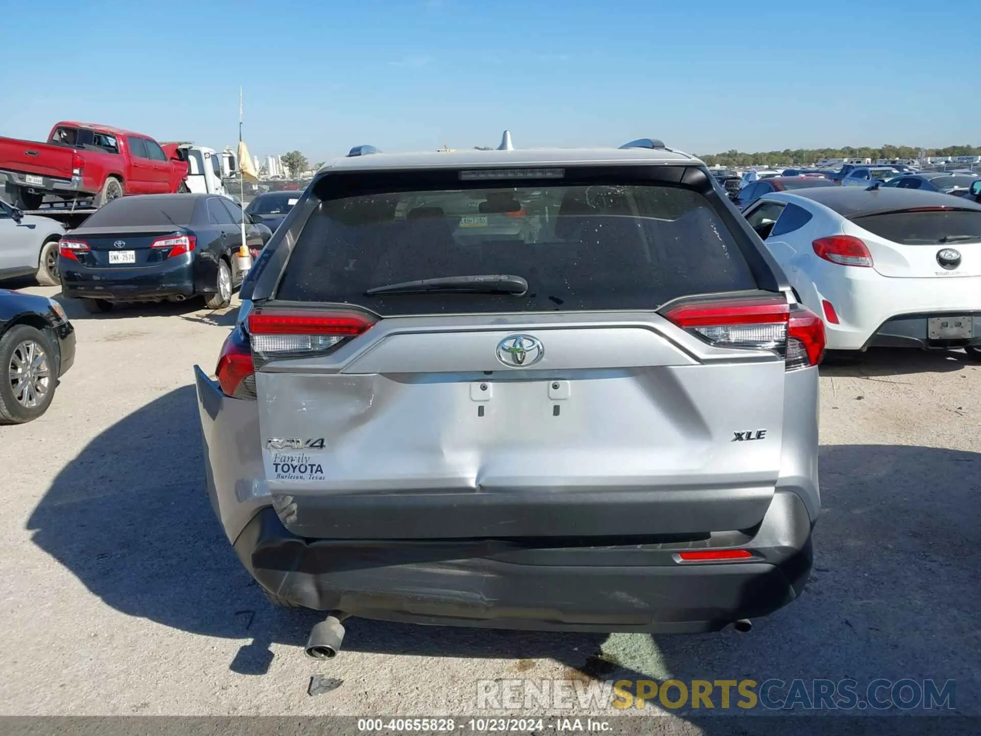 16 Photograph of a damaged car JTMW1RFV7KD509562 TOYOTA RAV4 2019