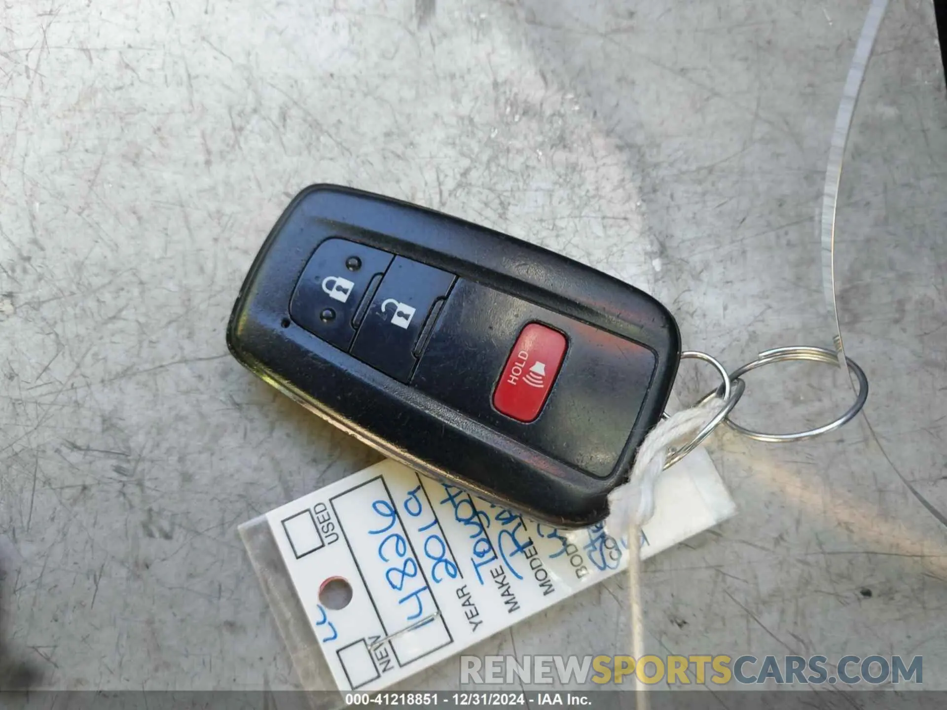 11 Photograph of a damaged car JTMW1RFV7KD511196 TOYOTA RAV4 2019
