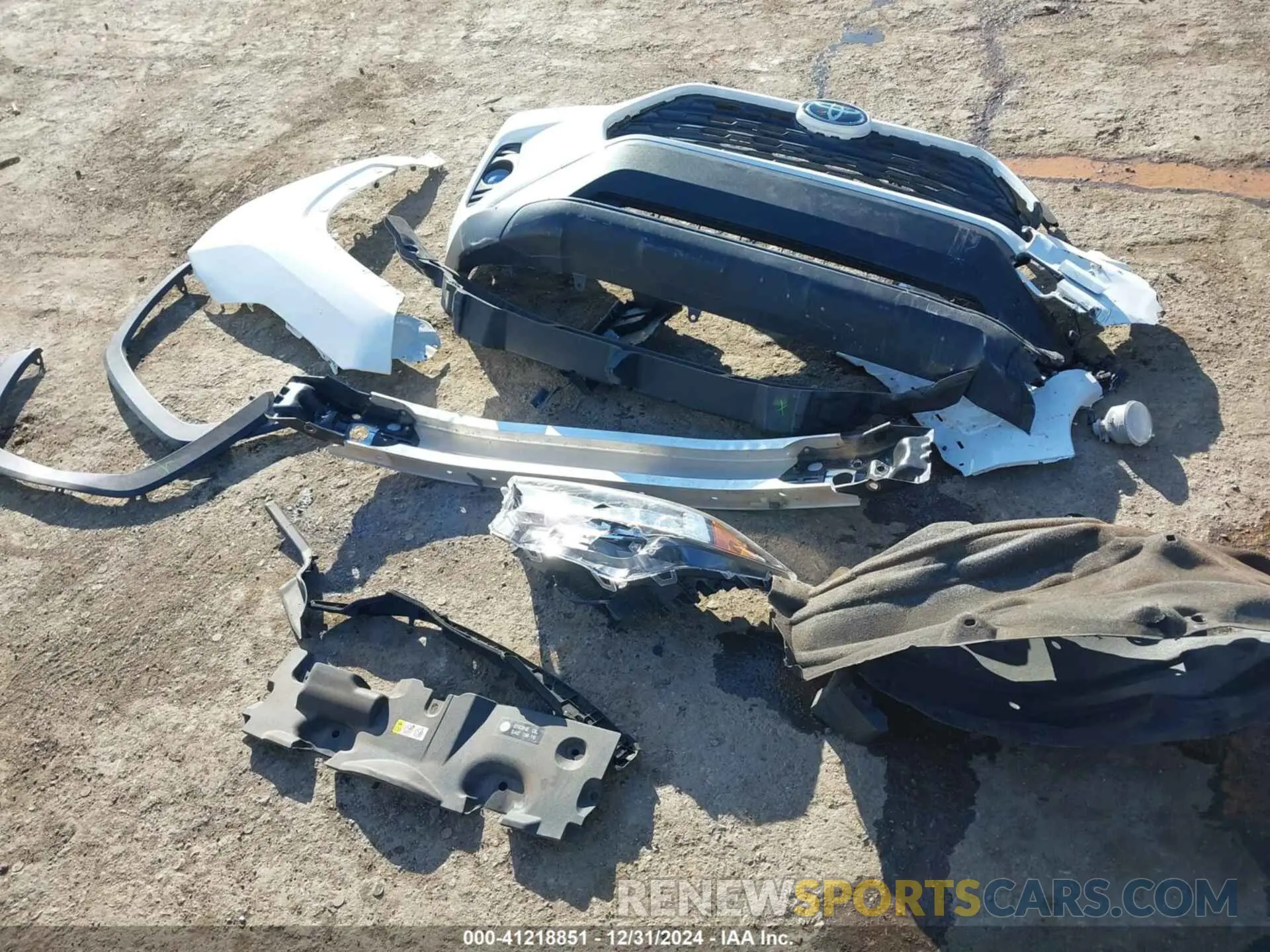 12 Photograph of a damaged car JTMW1RFV7KD511196 TOYOTA RAV4 2019
