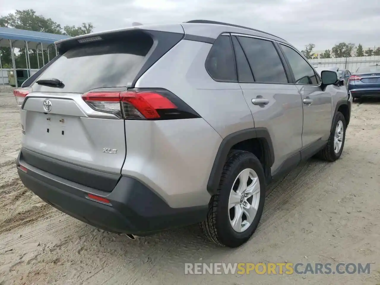 4 Photograph of a damaged car JTMW1RFV8KD015873 TOYOTA RAV4 2019