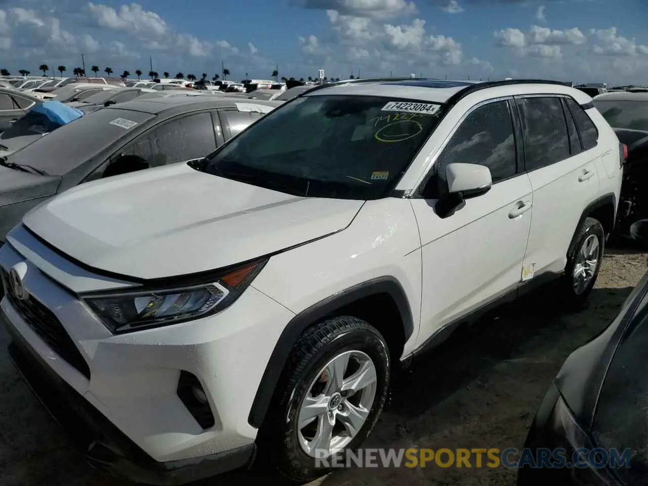 1 Photograph of a damaged car JTMW1RFV8KD018434 TOYOTA RAV4 2019