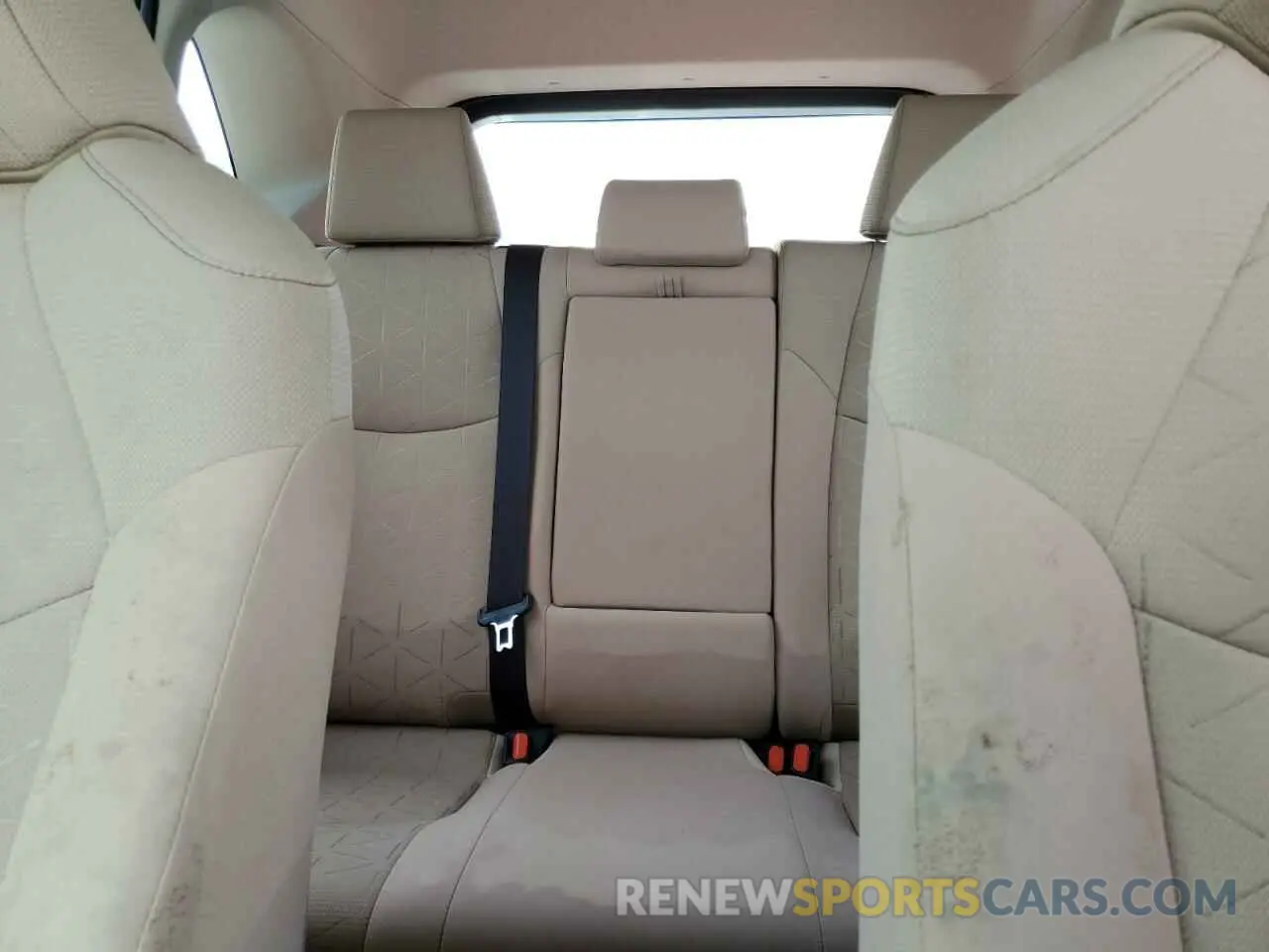 10 Photograph of a damaged car JTMW1RFV8KD018434 TOYOTA RAV4 2019