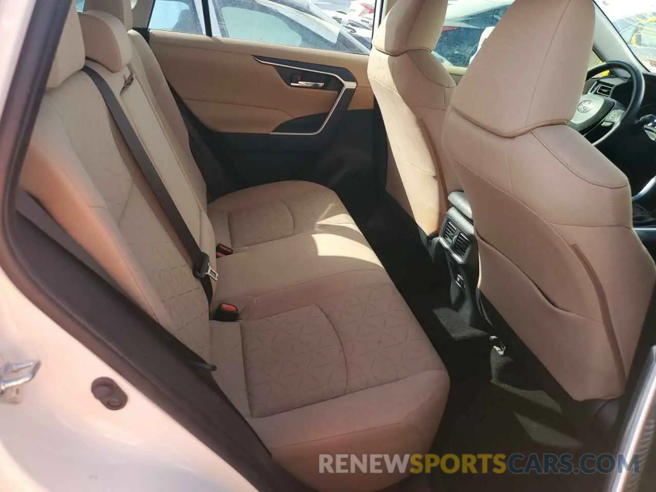 11 Photograph of a damaged car JTMW1RFV8KD018434 TOYOTA RAV4 2019