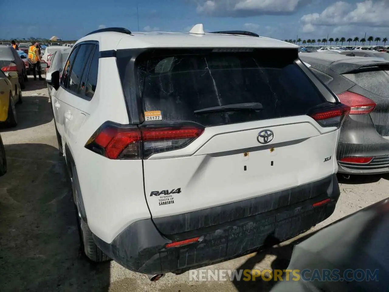6 Photograph of a damaged car JTMW1RFV8KD018434 TOYOTA RAV4 2019
