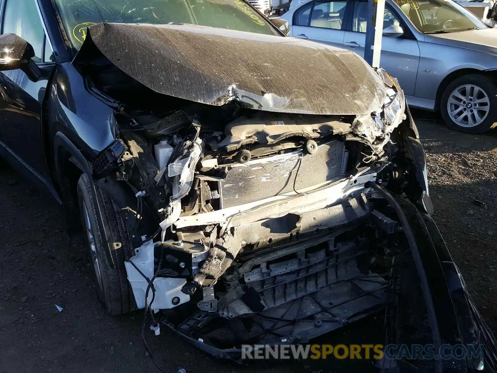 9 Photograph of a damaged car JTMW1RFV8KD031622 TOYOTA RAV4 2019