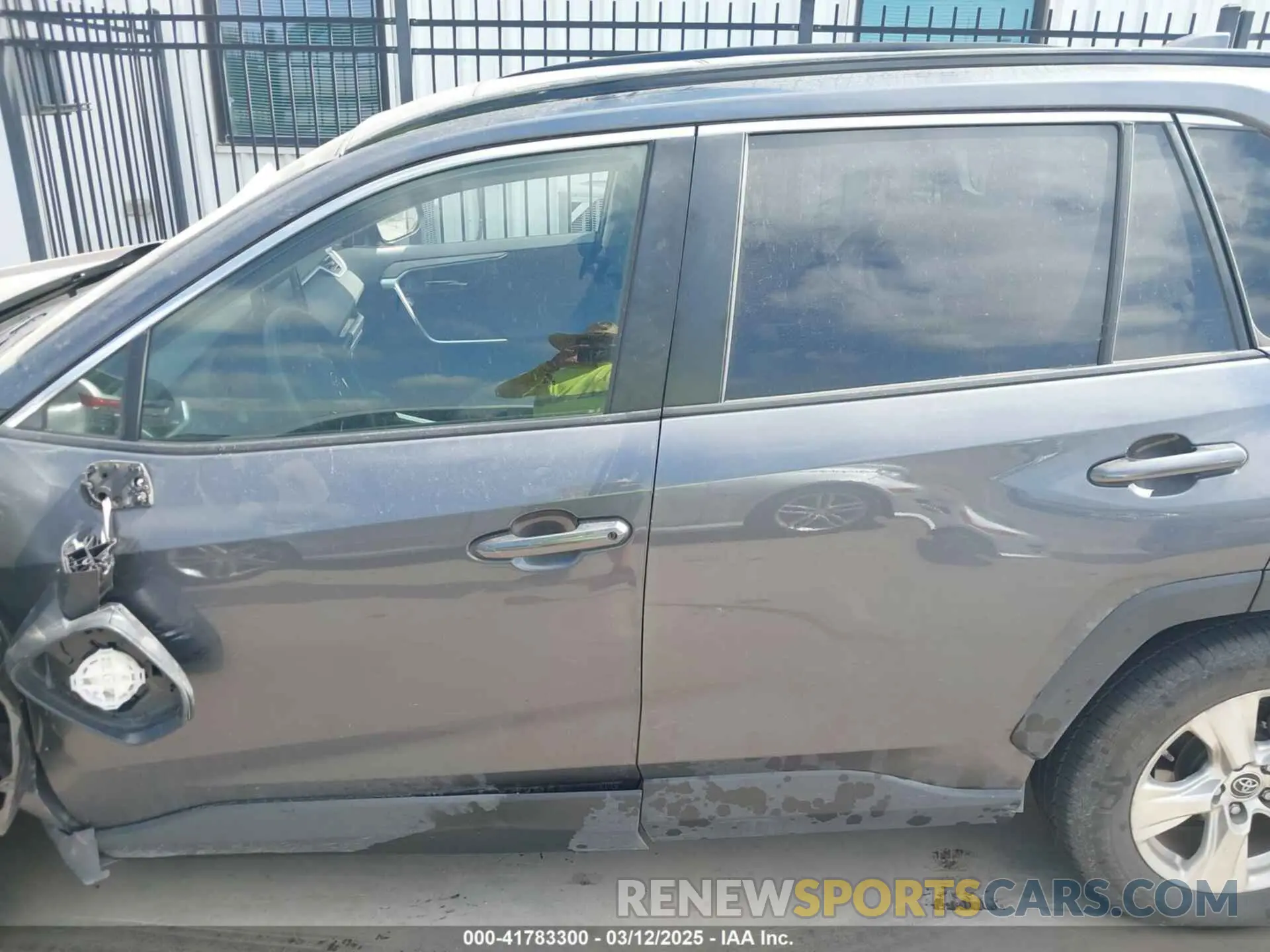 14 Photograph of a damaged car JTMW1RFV8KD034763 TOYOTA RAV4 2019