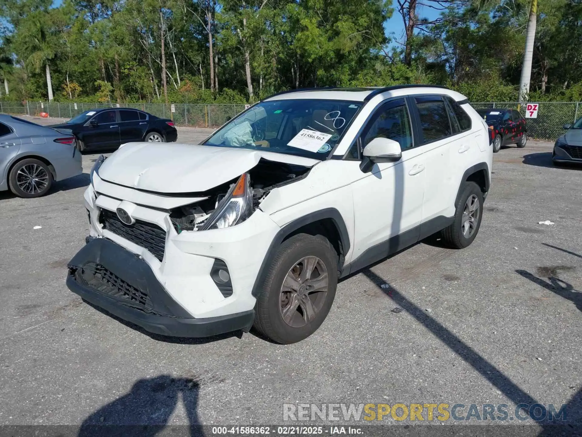 2 Photograph of a damaged car JTMW1RFV8KD502118 TOYOTA RAV4 2019