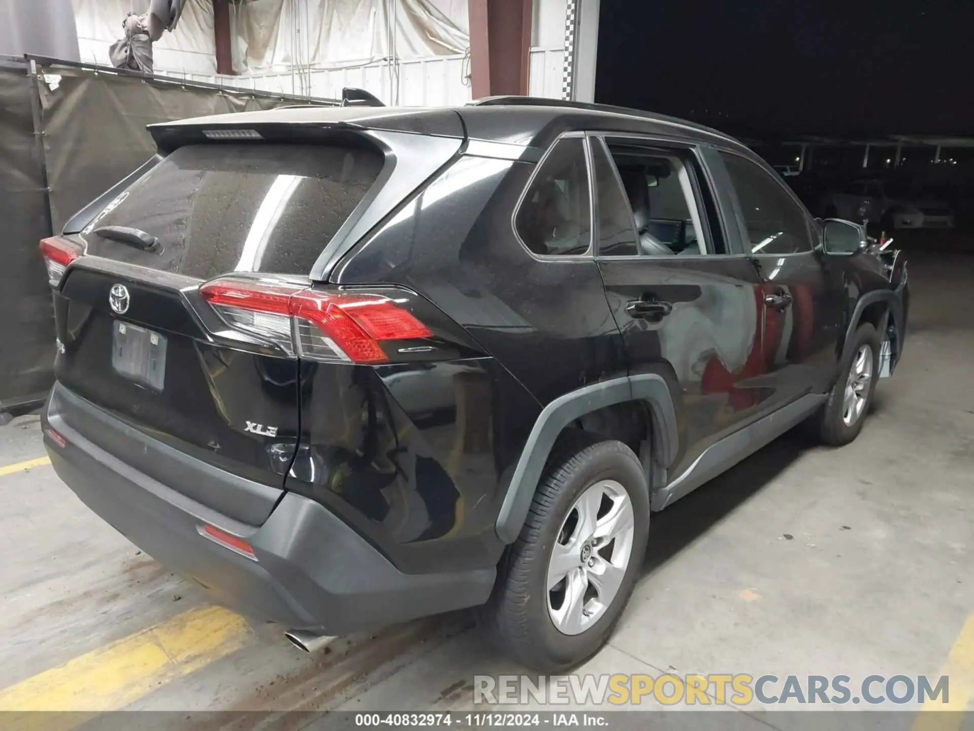 4 Photograph of a damaged car JTMW1RFV8KD510218 TOYOTA RAV4 2019