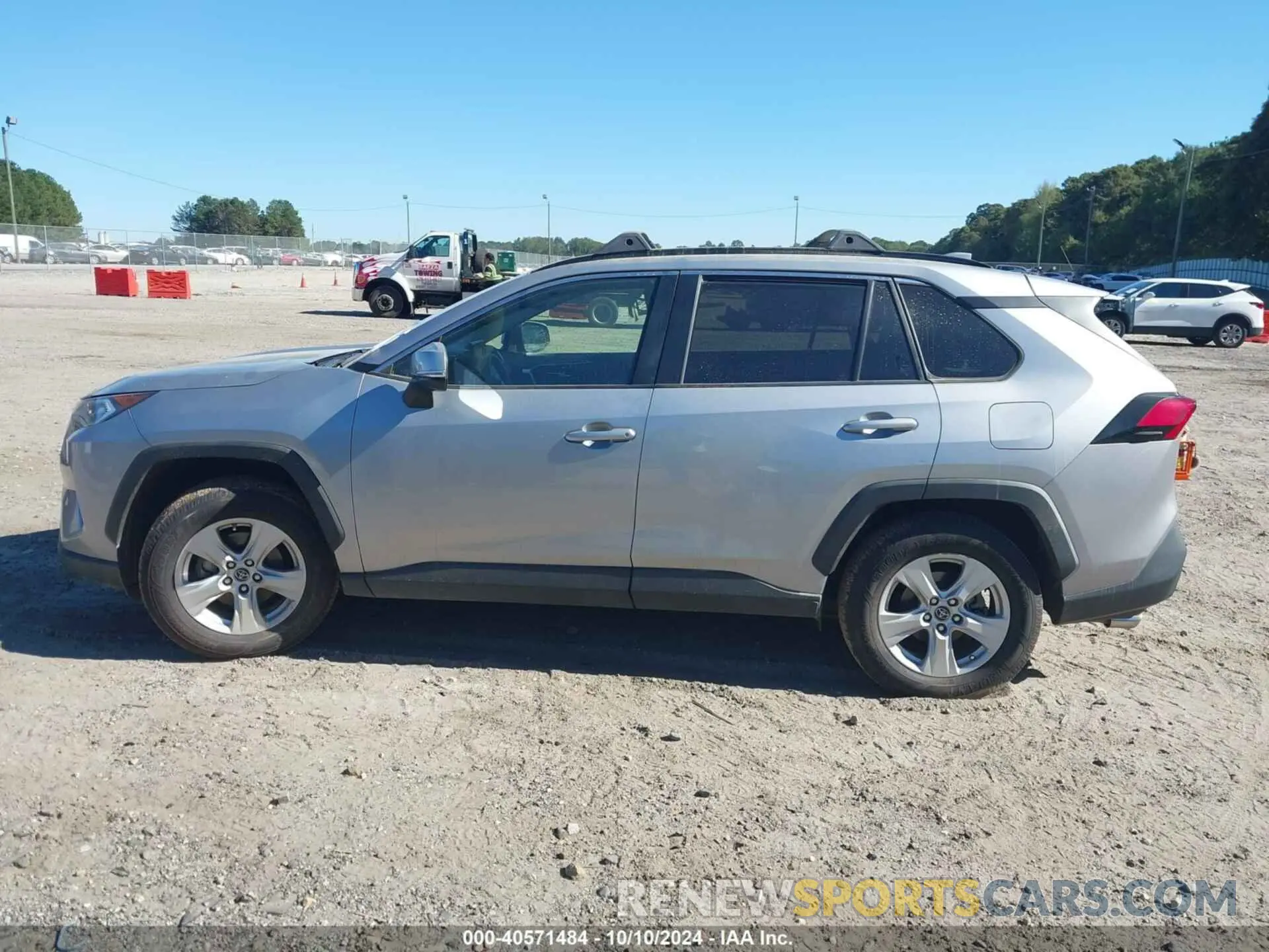 14 Photograph of a damaged car JTMW1RFV9KD015154 TOYOTA RAV4 2019