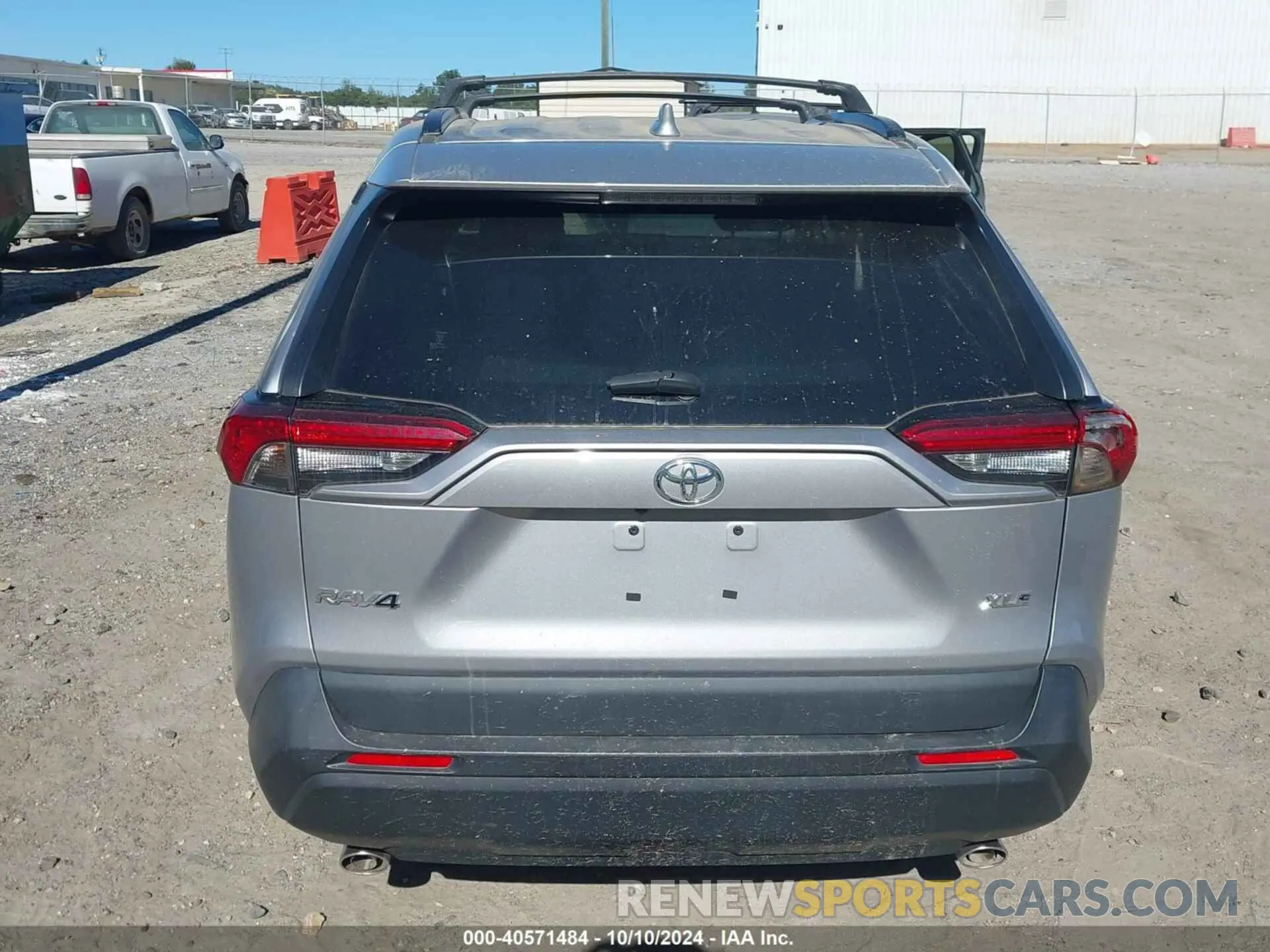 16 Photograph of a damaged car JTMW1RFV9KD015154 TOYOTA RAV4 2019