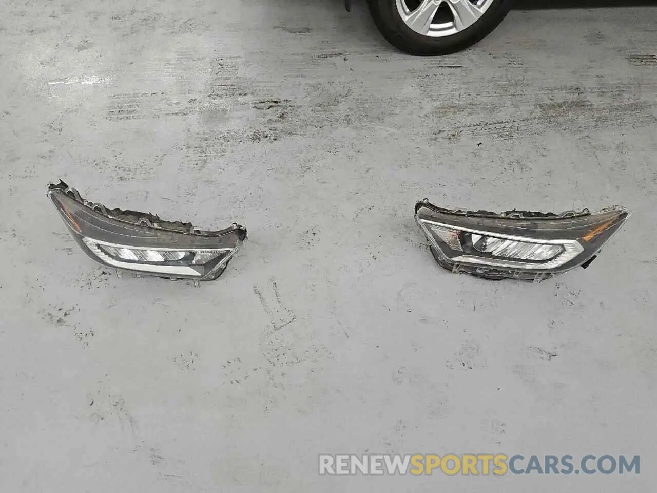 13 Photograph of a damaged car JTMW1RFV9KD030009 TOYOTA RAV4 2019