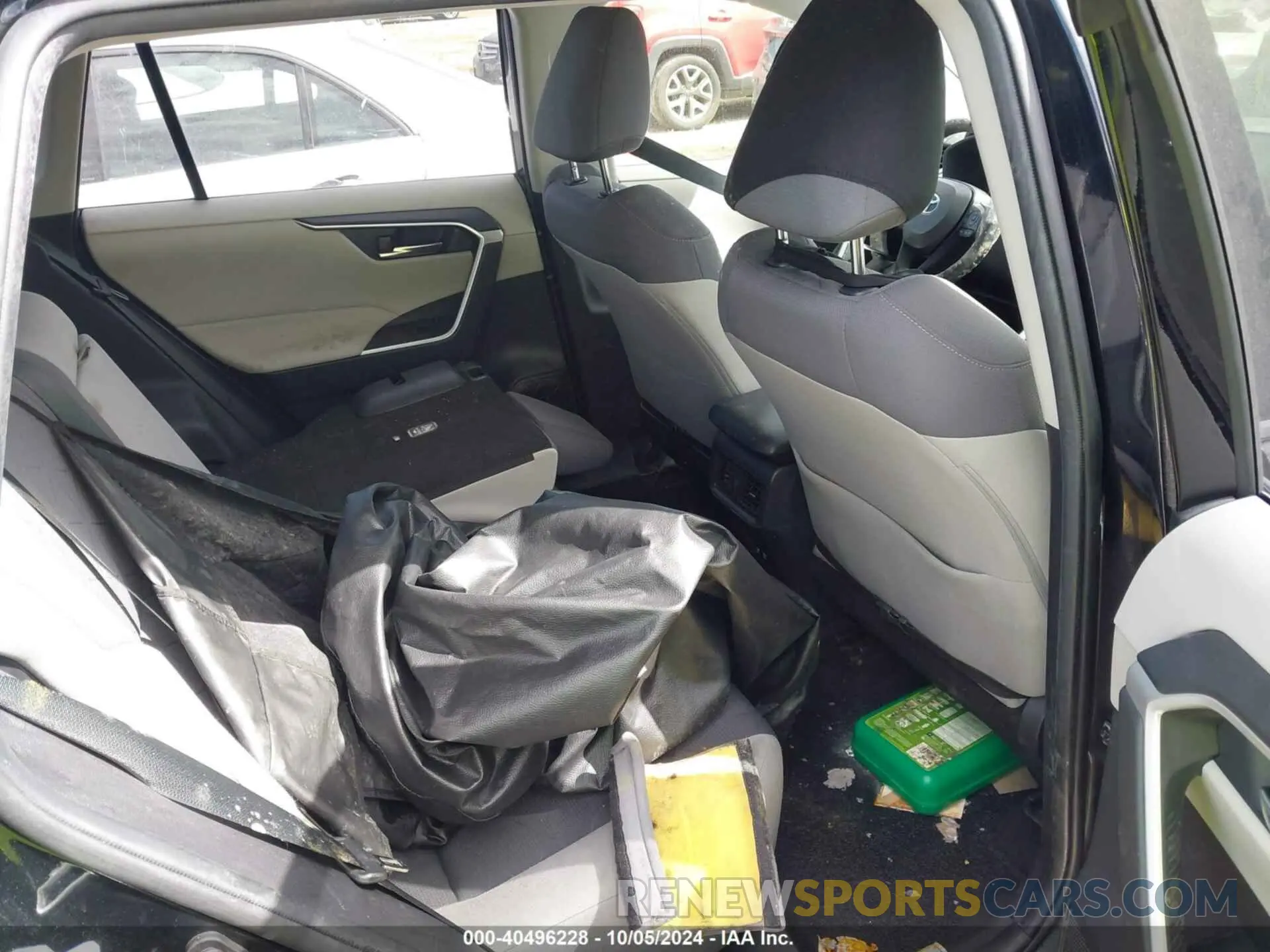 8 Photograph of a damaged car JTMW1RFV9KD034027 TOYOTA RAV4 2019