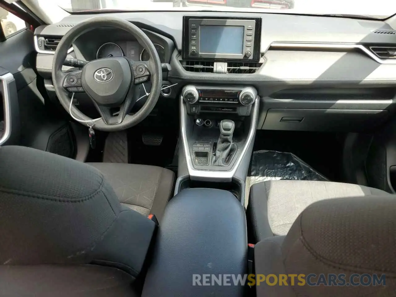 8 Photograph of a damaged car JTMW1RFV9KD500555 TOYOTA RAV4 2019