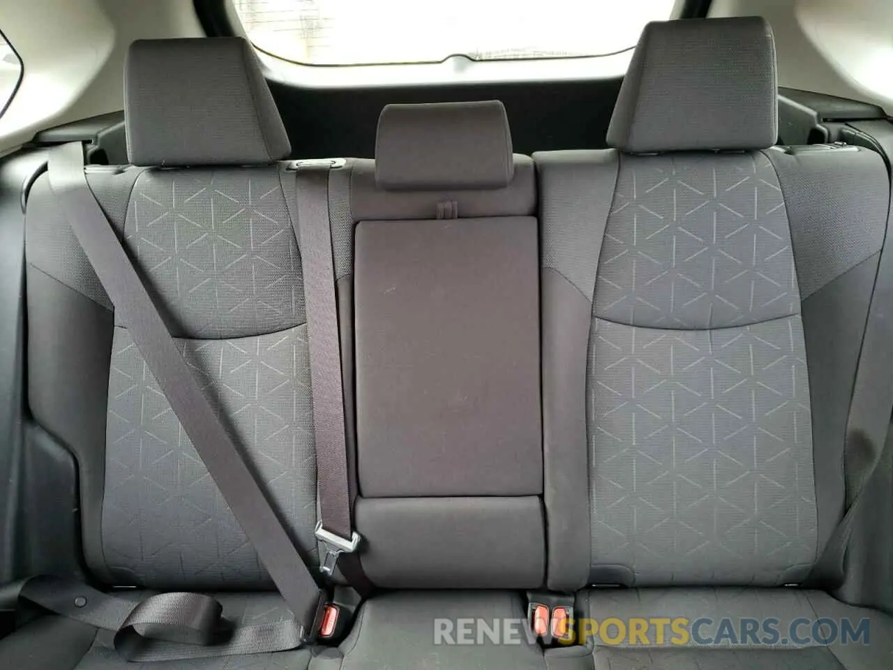 10 Photograph of a damaged car JTMW1RFV9KJ004138 TOYOTA RAV4 2019