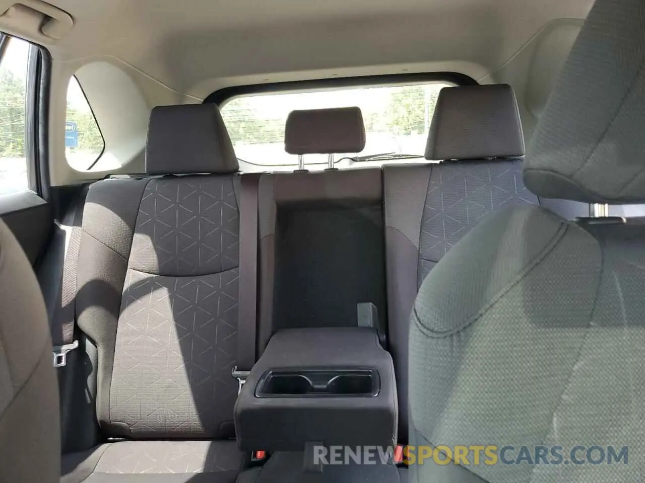 10 Photograph of a damaged car JTMW1RFVXKD037941 TOYOTA RAV4 2019