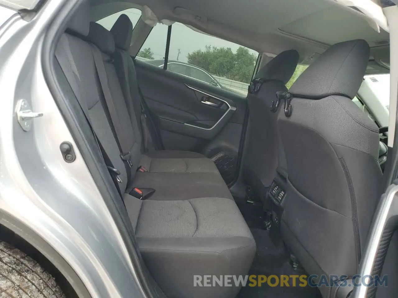 11 Photograph of a damaged car JTMW1RFVXKD500418 TOYOTA RAV4 2019