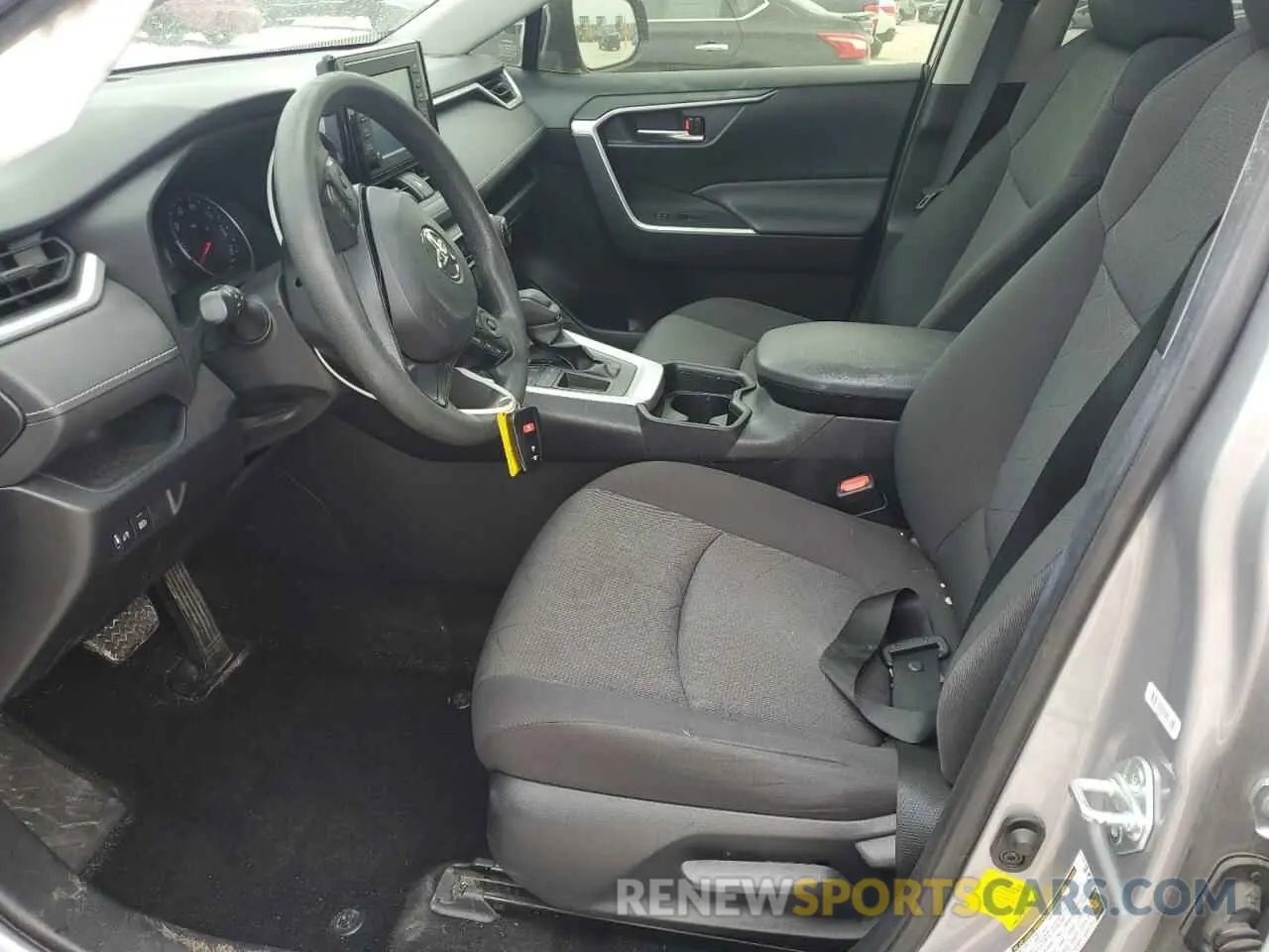 7 Photograph of a damaged car JTMW1RFVXKD500418 TOYOTA RAV4 2019