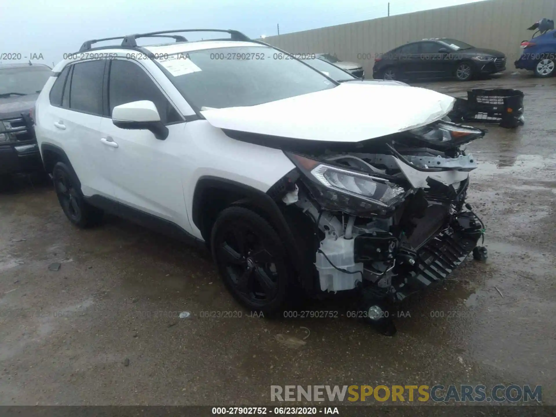 1 Photograph of a damaged car JTMW1RFVXKJ008232 TOYOTA RAV4 2019