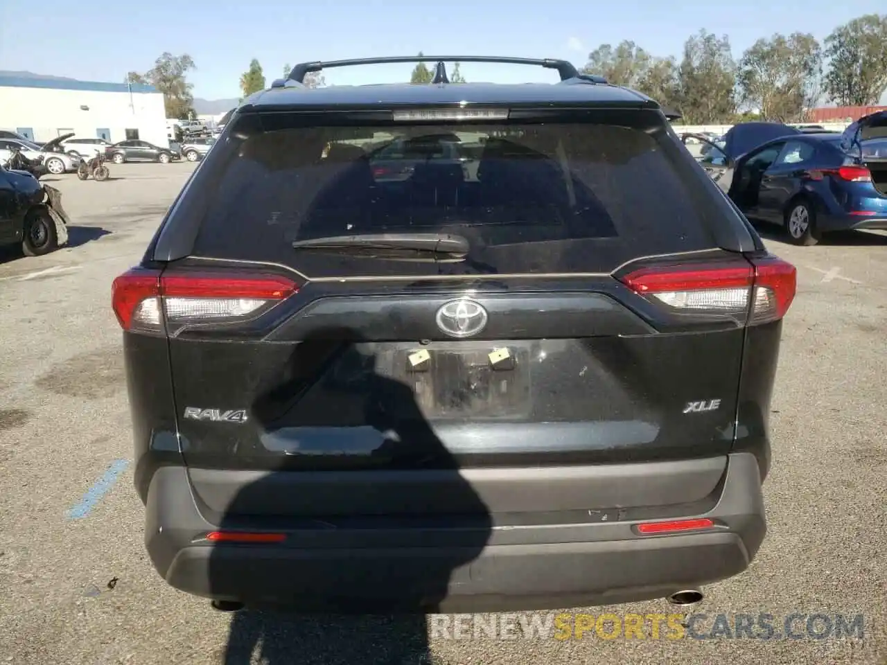 6 Photograph of a damaged car JTMW1RFVXKJ012023 TOYOTA RAV4 2019