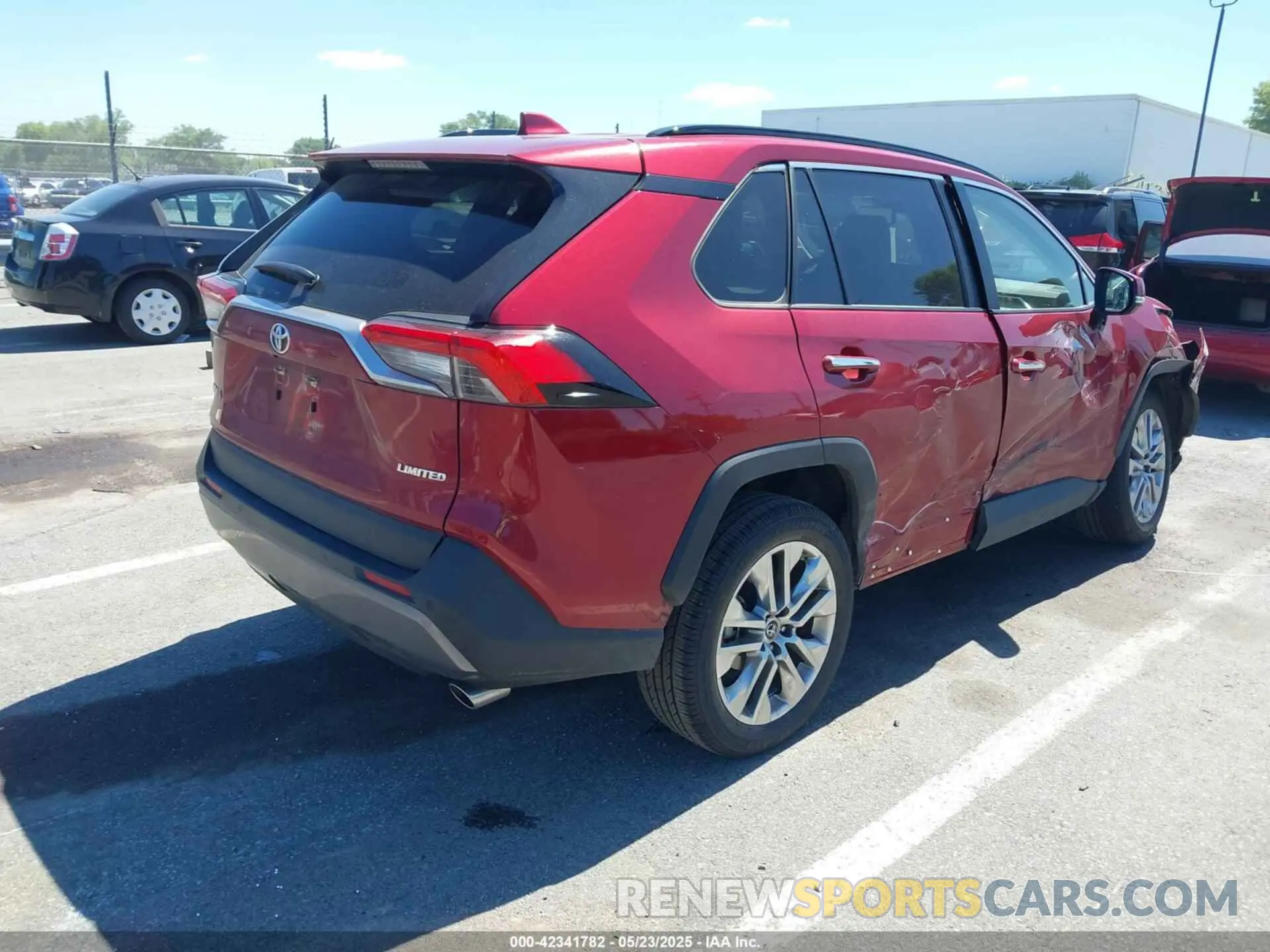 4 Photograph of a damaged car JTMY1RFV0KD003354 TOYOTA RAV4 2019