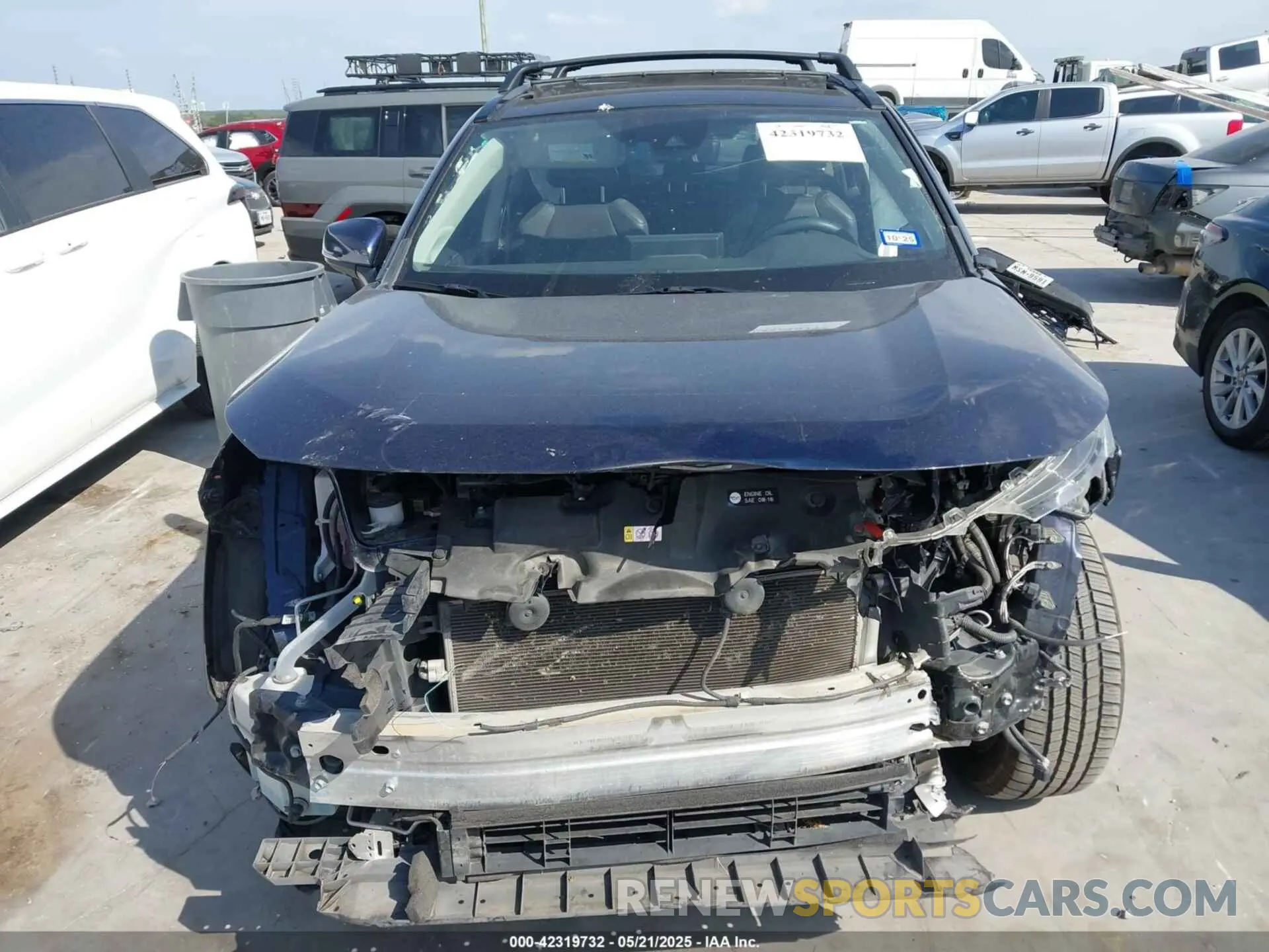 13 Photograph of a damaged car JTMY1RFV0KD514689 TOYOTA RAV4 2019