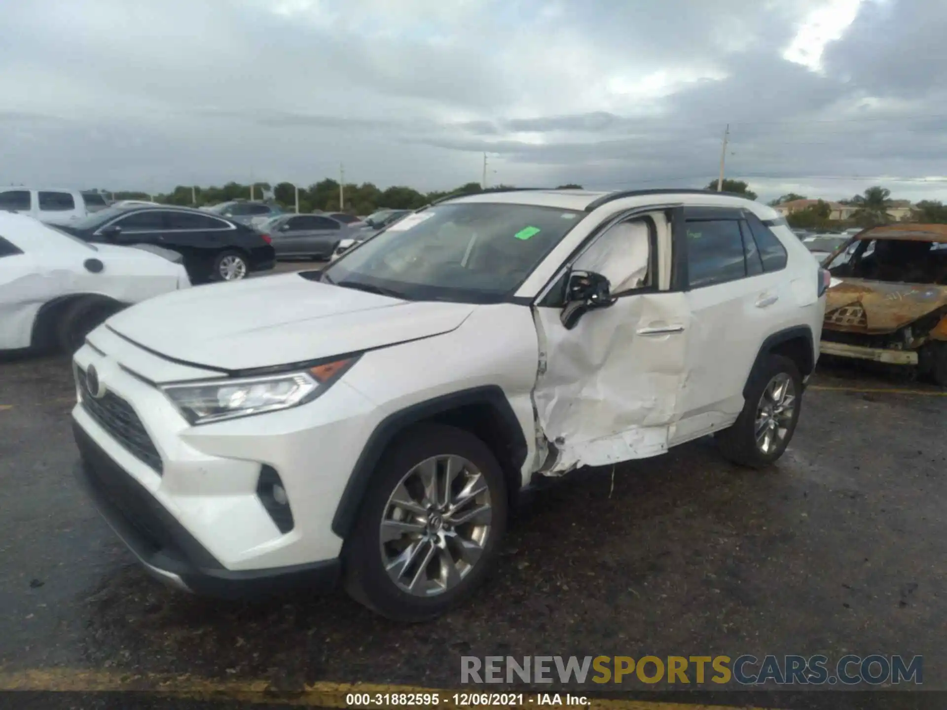 2 Photograph of a damaged car JTMY1RFV1KD010801 TOYOTA RAV4 2019