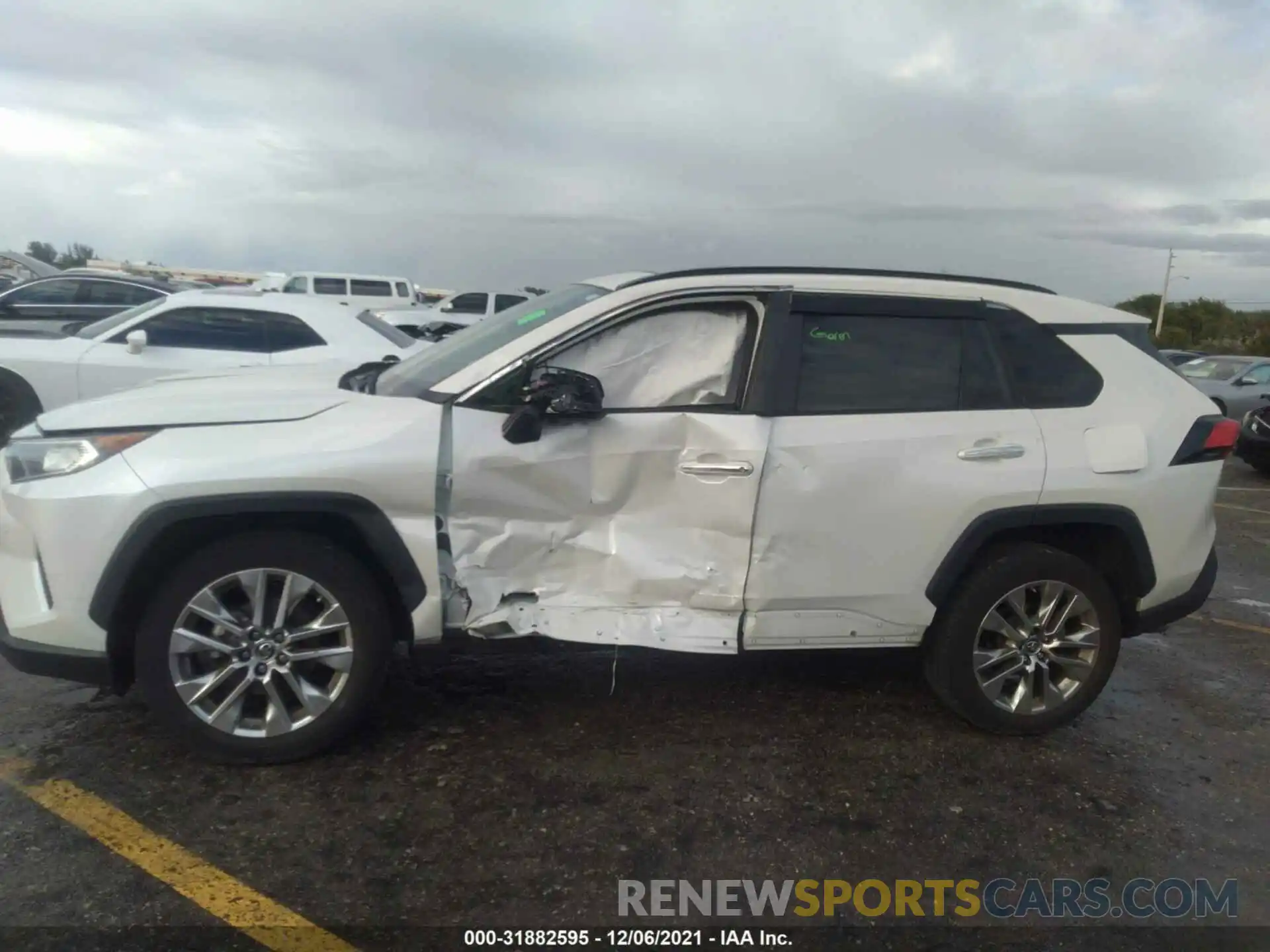 6 Photograph of a damaged car JTMY1RFV1KD010801 TOYOTA RAV4 2019