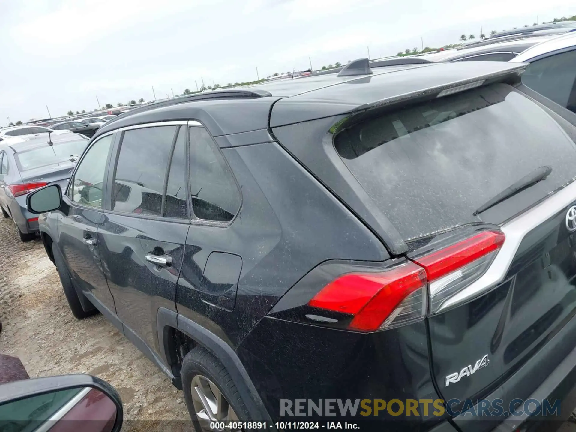 14 Photograph of a damaged car JTMY1RFV1KD500865 TOYOTA RAV4 2019