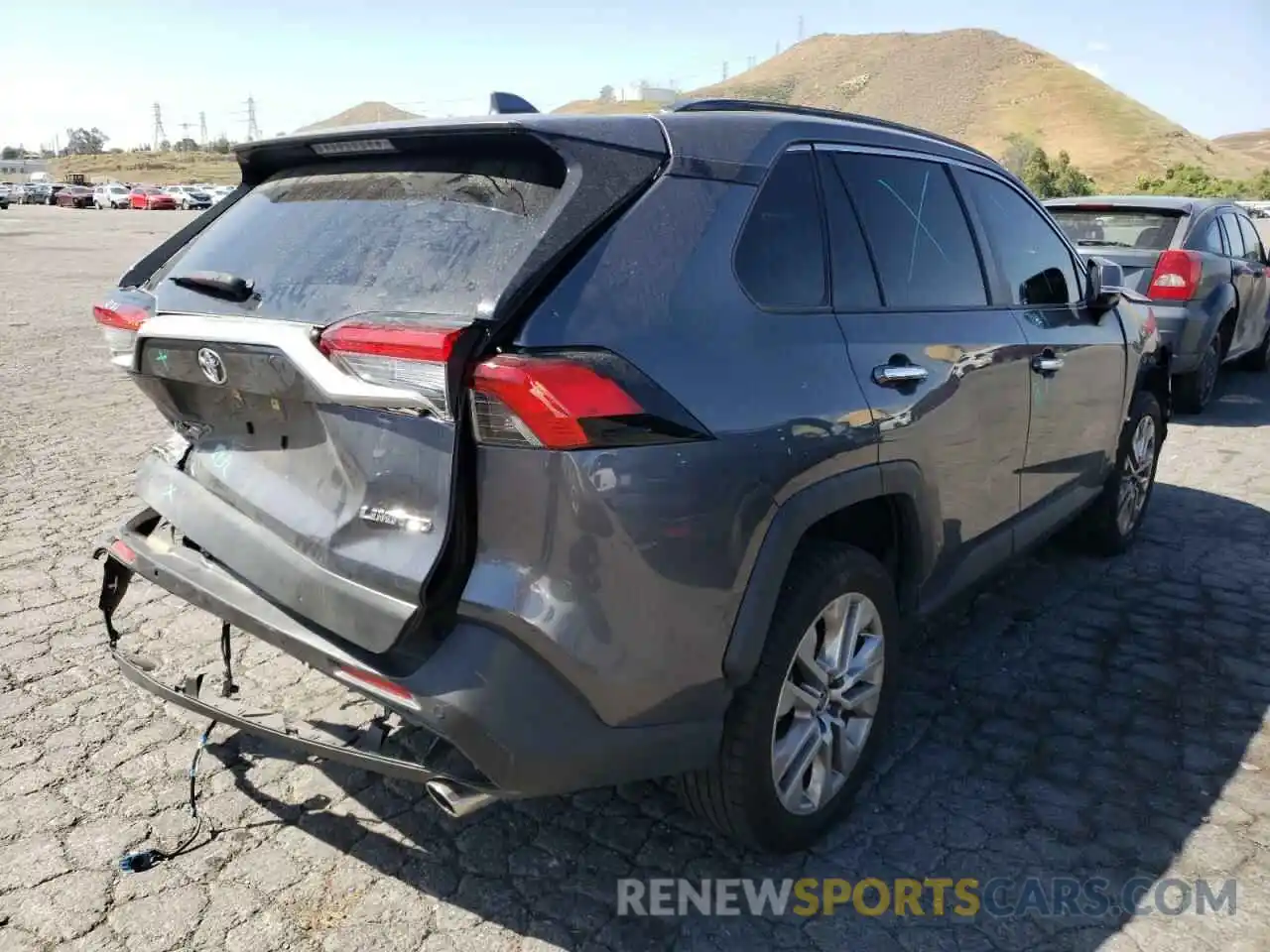 4 Photograph of a damaged car JTMY1RFV2KD035738 TOYOTA RAV4 2019