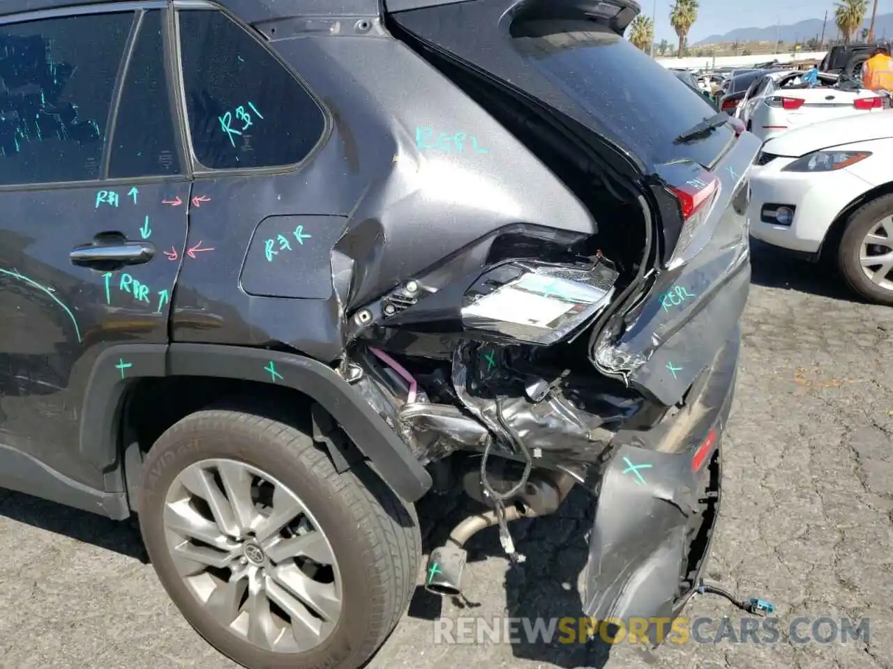 9 Photograph of a damaged car JTMY1RFV2KD035738 TOYOTA RAV4 2019