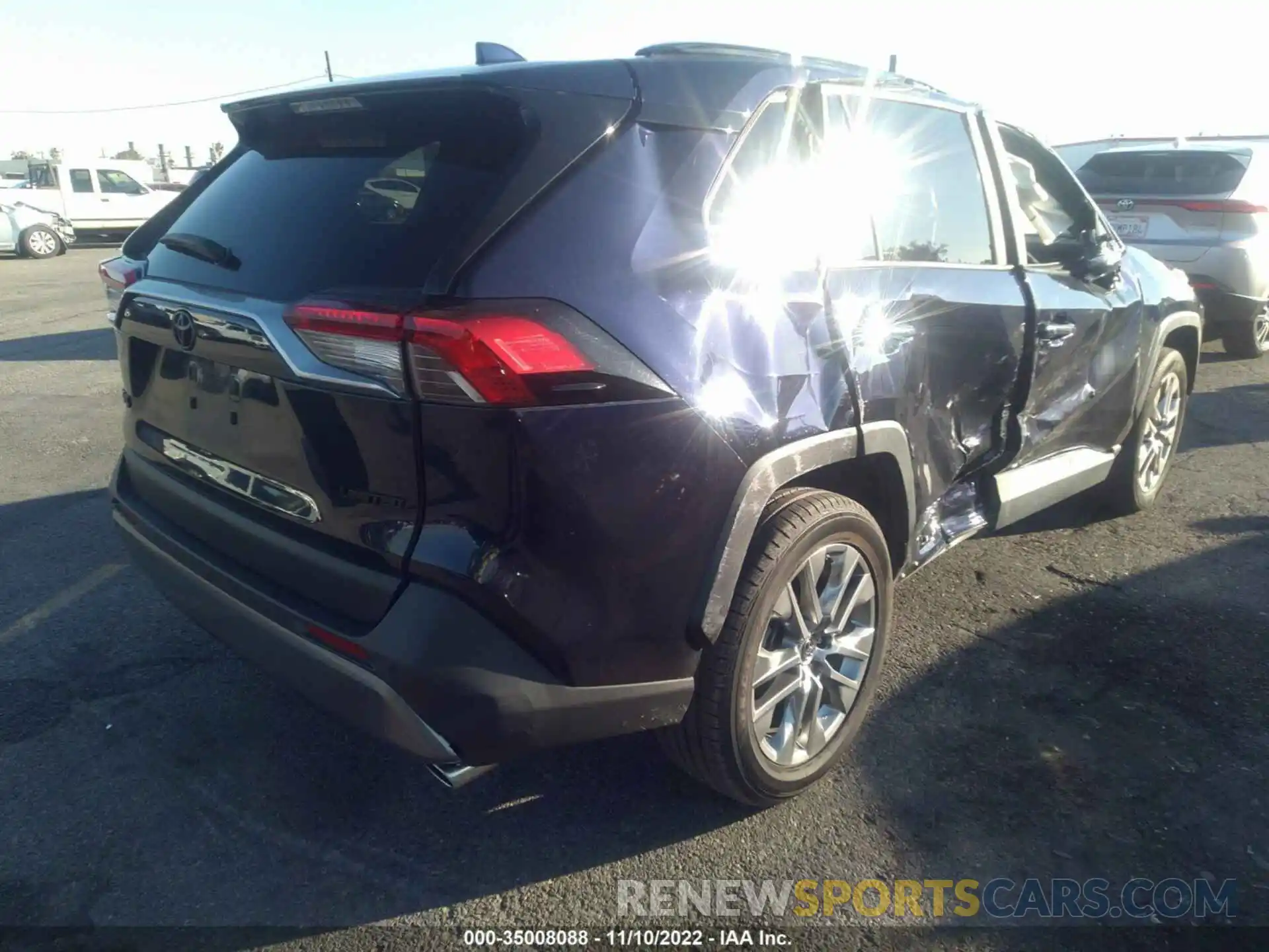 4 Photograph of a damaged car JTMY1RFV3KD002022 TOYOTA RAV4 2019