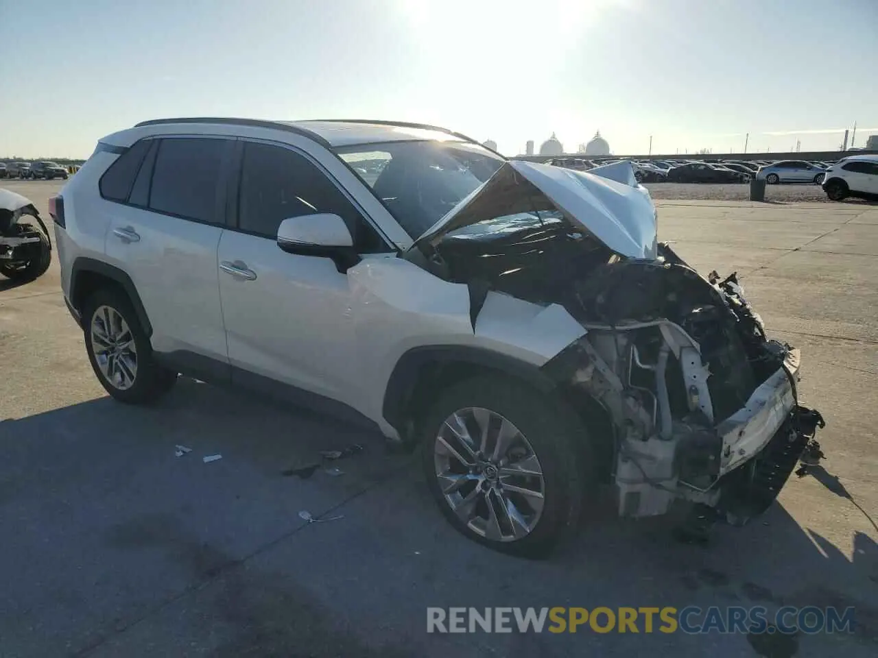 4 Photograph of a damaged car JTMY1RFV5KD008761 TOYOTA RAV4 2019