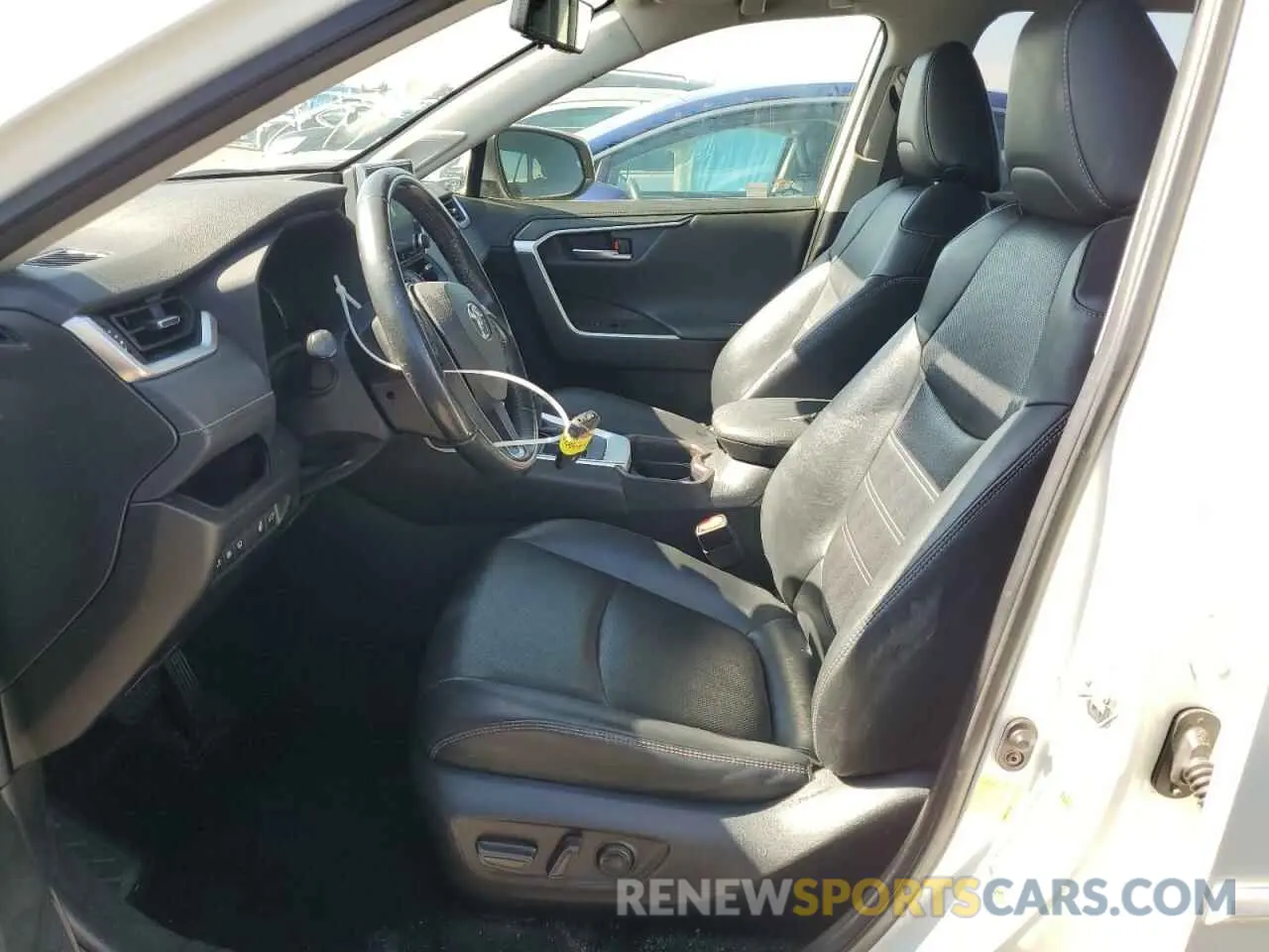 7 Photograph of a damaged car JTMY1RFV5KD039220 TOYOTA RAV4 2019