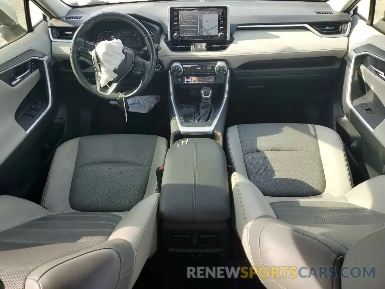 8 Photograph of a damaged car JTMY1RFV5KD508421 TOYOTA RAV4 2019