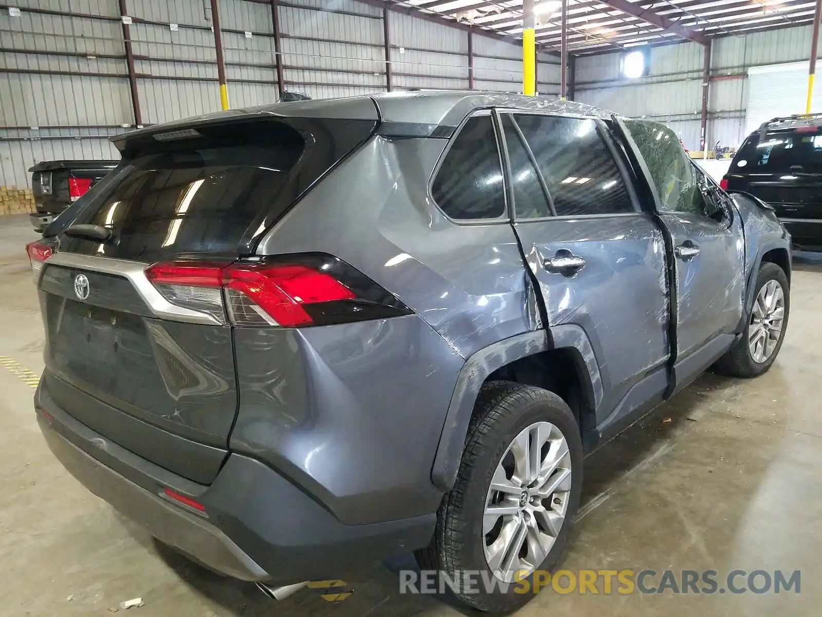 4 Photograph of a damaged car JTMY1RFV6KD019509 TOYOTA RAV4 2019