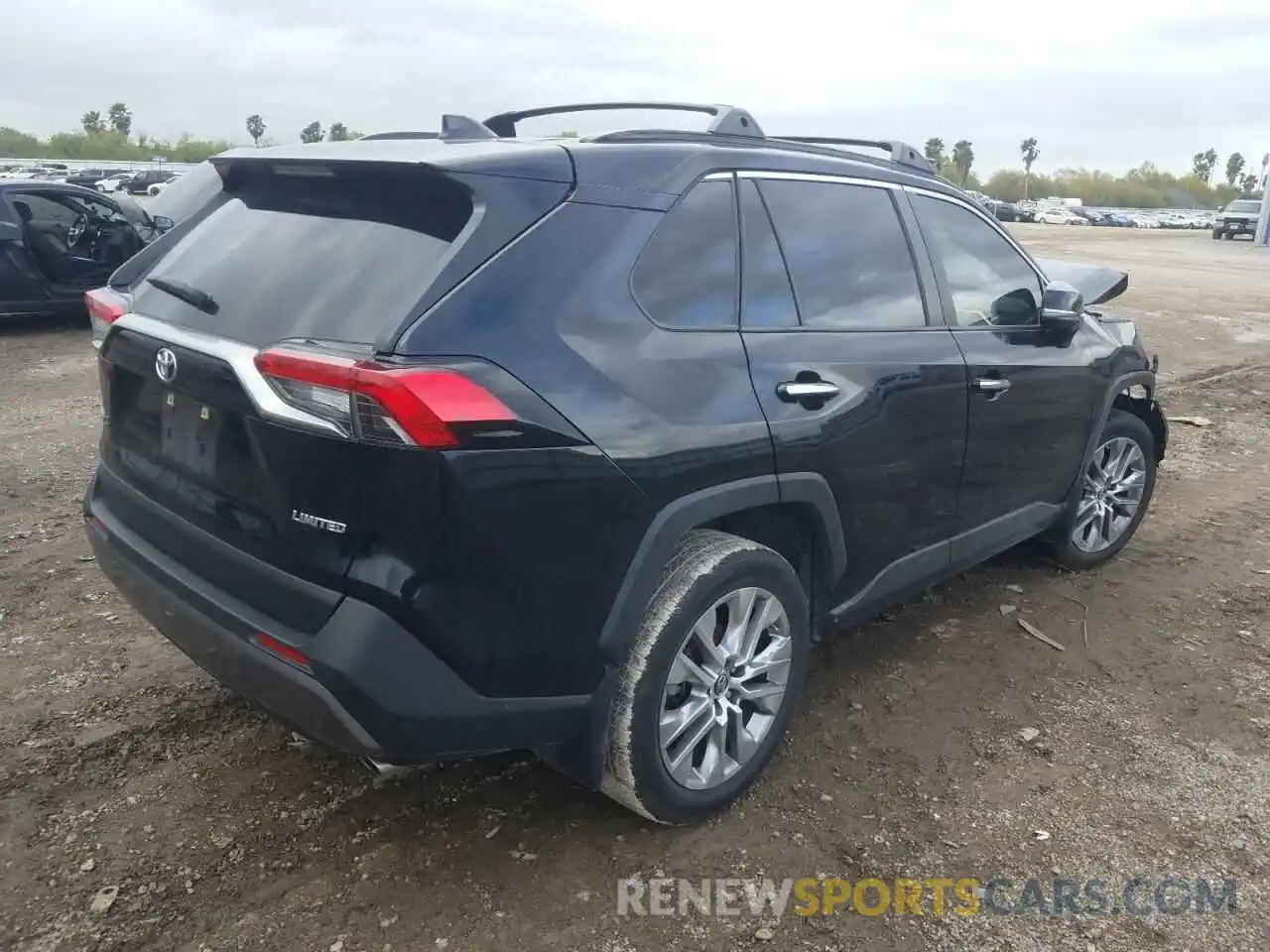 4 Photograph of a damaged car JTMY1RFV6KD031143 TOYOTA RAV4 2019