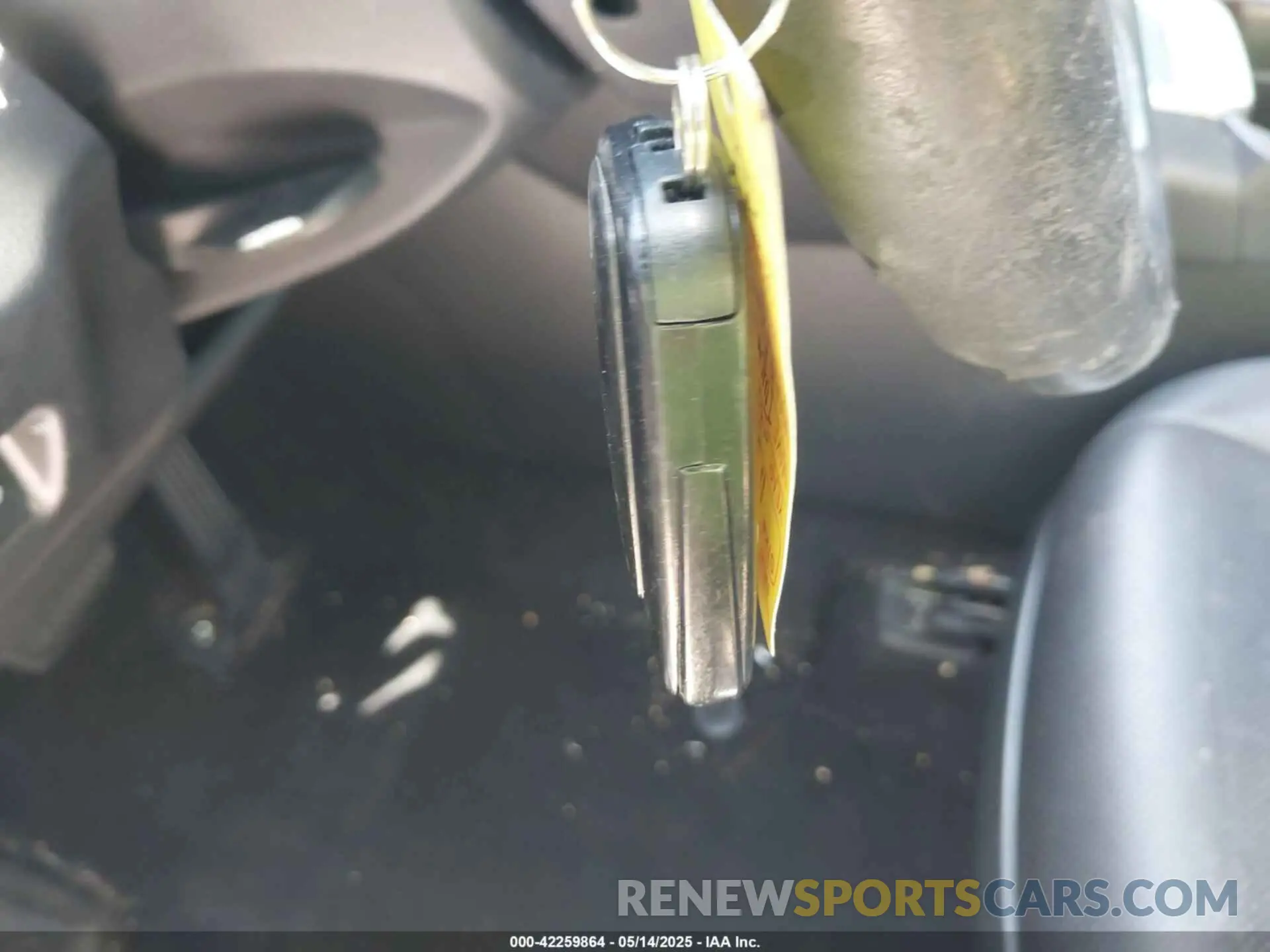 11 Photograph of a damaged car JTMY1RFV7KD516262 TOYOTA RAV4 2019