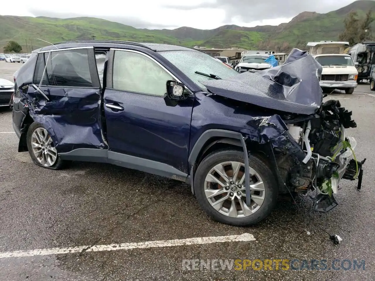 4 Photograph of a damaged car JTMY1RFV8KD516125 TOYOTA RAV4 2019