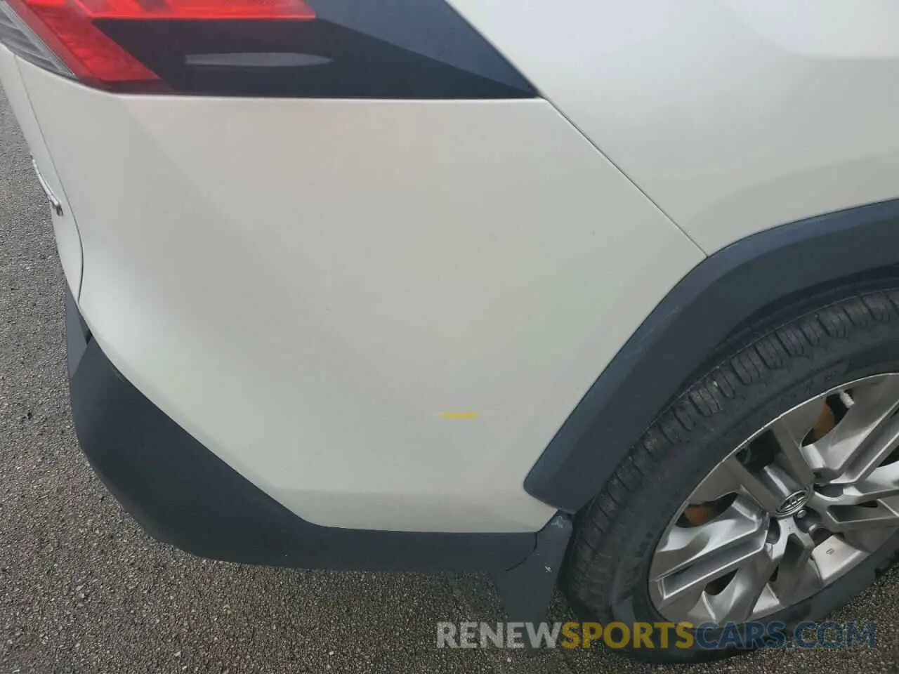 13 Photograph of a damaged car JTMY1RFV9KD502900 TOYOTA RAV4 2019