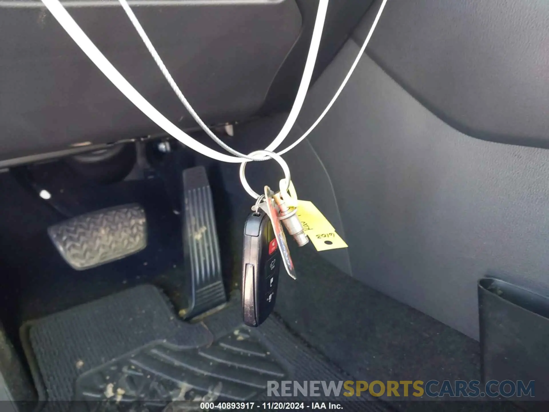 11 Photograph of a damaged car JTMY1RFV9KD516103 TOYOTA RAV4 2019