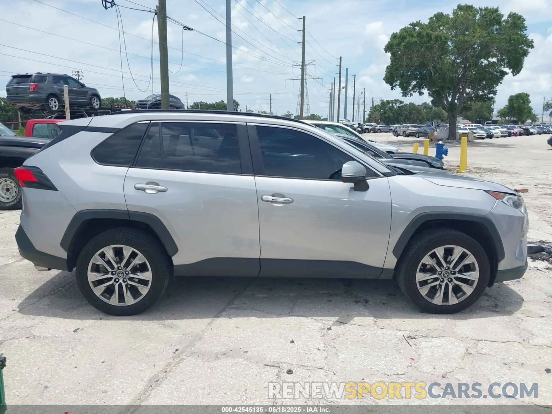 13 Photograph of a damaged car JTMY1RFVXKD503506 TOYOTA RAV4 2019