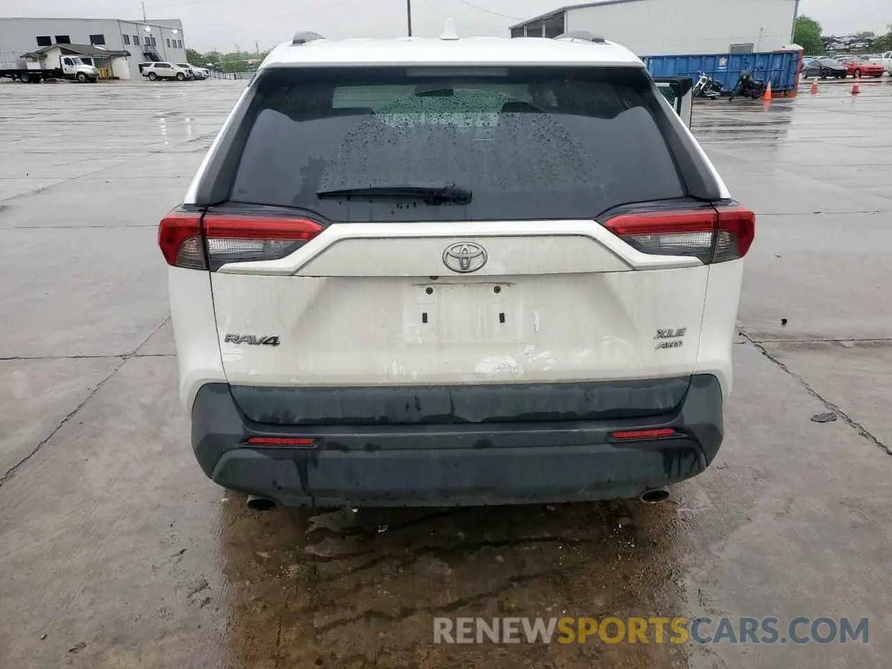 6 Photograph of a damaged car 2T3A1RFV0LC085352 TOYOTA RAV4 2020