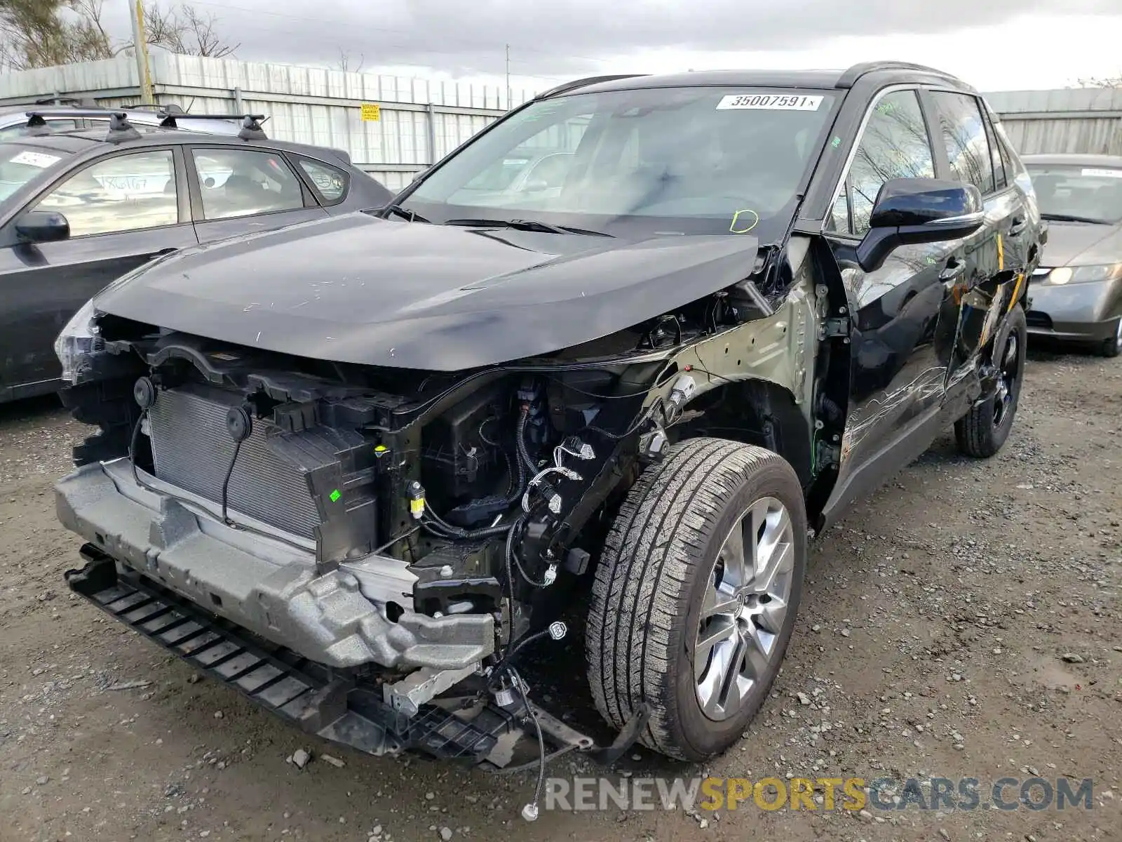 2 Photograph of a damaged car 2T3A1RFV0LC131116 TOYOTA RAV4 2020