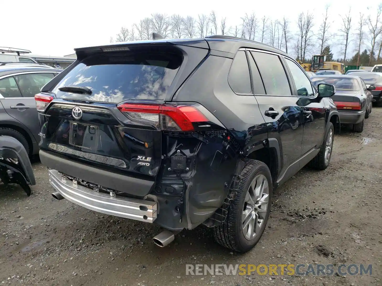 4 Photograph of a damaged car 2T3A1RFV0LC131116 TOYOTA RAV4 2020