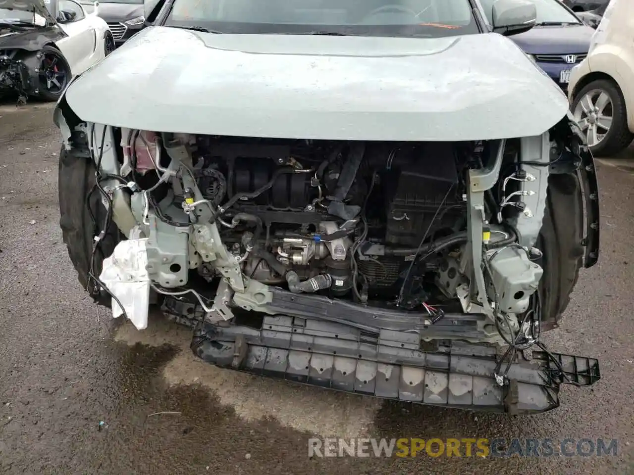 9 Photograph of a damaged car 2T3A1RFV0LW101922 TOYOTA RAV4 2020